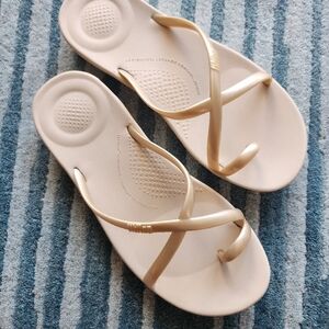 *SALE TODAY! itflop iqusion rare gold flip US8 EU39